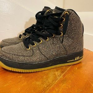 Air Force 1 High LV8 “Black Gum” Boys Size 7